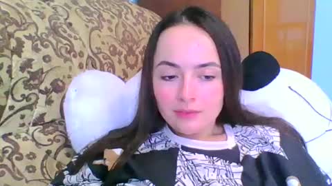Snapshot of emily_morning_dew chatting on December 2, 2024, 11:01 am emily_morning_dew online show from December 2, 2024, 11:01 am