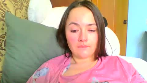 Snapshot of emily_morning_dew chatting on January 2, 2025, 7:01 am emily_morning_dew online show from January 2, 2025, 7:01 am