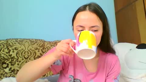 Snapshot of emily_morning_dew chatting on January 6, 2025, 9:30 am emily_morning_dew online show from January 6, 2025, 9:30 am