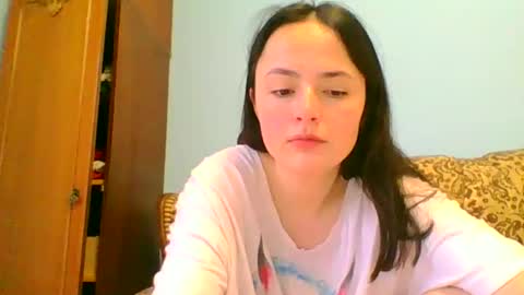 Snapshot of emily_morning_dew chatting on January 10, 2025, 7:46 am emily_morning_dew online show from January 10, 2025, 7:46 am