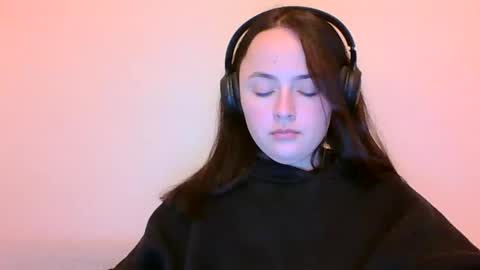 Snapshot of emily_morning_dew chatting on January 24, 2025, 4:49 pm emily_morning_dew online show from January 24, 2025, 4:49 pm