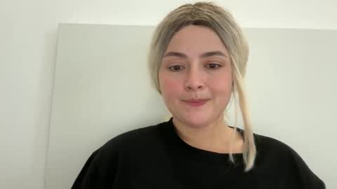 Snapshot of emily_morning_dew chatting on October 12, 2025, 11:09 am emily_morning_dew online show from October 12, 2025, 11:09 am