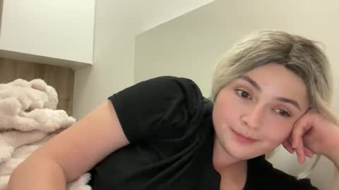 Snapshot of emily_morning_dew chatting on October 14, 2025, 6:20 pm emily_morning_dew online show from October 14, 2025, 6:20 pm