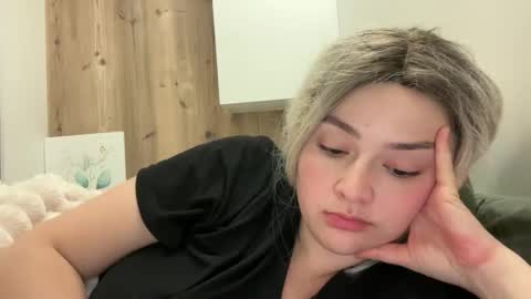 Snapshot of emily_morning_dew chatting on October 15, 2025, 6:41 pm emily_morning_dew online show from October 15, 2025, 6:41 pm