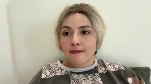 Snapshot of emily_morning_dew chatting on October 31, 2025, 9:10 am emily_morning_dew online show from October 31, 2025, 9:10 am