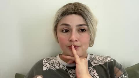 Snapshot of emily_morning_dew chatting on November 1, 2025, 11:45 am emily_morning_dew online show from November 1, 2025, 11:45 am