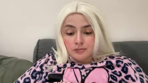 Snapshot of emily_morning_dew chatting on November 7, 2025, 5:46 pm emily_morning_dew online show from November 7, 2025, 5:46 pm