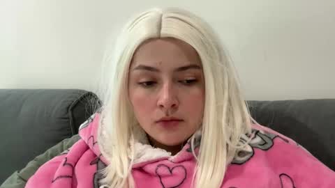 Snapshot of emily_morning_dew chatting on November 14, 2025, 12:04 pm emily_morning_dew online show from November 14, 2025, 12:04 pm