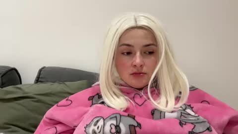 emily_morning_dew online show from November 27, 2025, 9:39 pm