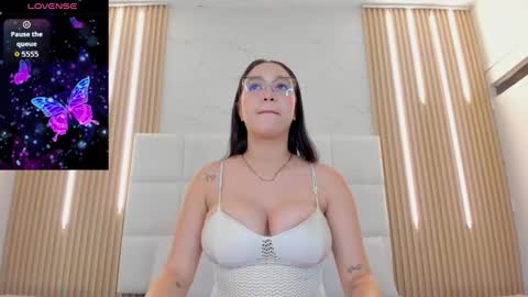 emily_nova_ online show from March 21, 2026, 11:48 am