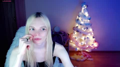 Lia online show from December 23, 2024, 11:49 pm