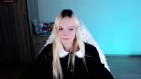 Lia online show from February 11, 2025, 11:44 pm