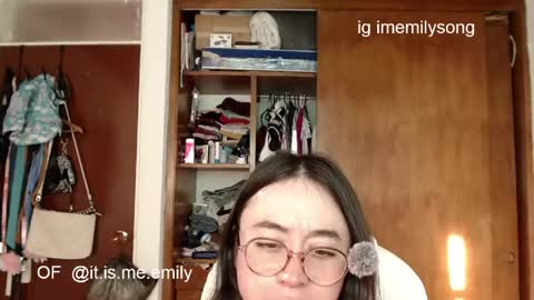 Snapshot of emily_pearl_ chatting on May 16, 2026, 7:45 pm emily_pearl_ online show from May 16, 2026, 7:45 pm