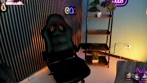 Emily  online show from June 30, 2026, 12:50 pm
