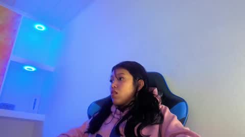       online show from September 30, 2025, 1:38 pm