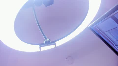 Snapshot of emily_roux chatting on December 7, 2024, 7:27 am EMILY online show from December 7, 2024, 7:27 am