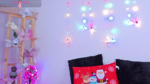 Snapshot of emily_sanderss1 chatting on December 7, 2024, 1:18 pm Emily online show from December 7, 2024, 1:18 pm