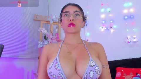 Snapshot of emily_sanderss1 chatting on December 10, 2024, 2:50 pm Emily online show from December 10, 2024, 2:50 pm