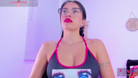 Snapshot of emily_sanderss1 chatting on February 4, 2025, 7:33 pm Emily online show from February 4, 2025, 7:33 pm