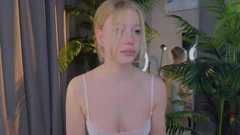 emily shepard online show from March 24, 2026, 3:33 am