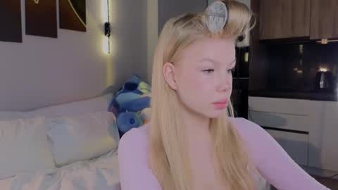 emily shepard online show from March 31, 2026, 2:13 am