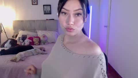 Snapshot of emily_swan_04 chatting on January 24, 2025, 7:28 pm Emily Swan online show from January 24, 2025, 7:28 pm