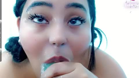 Liss online show from December 3, 2025, 9:24 pm