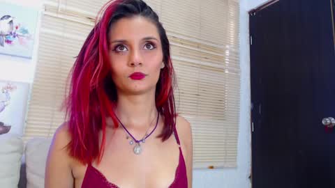 Snapshot of emily_tonson chatting on January 16, 2025, 1:47 pm Emily online show from January 16, 2025, 1:47 pm