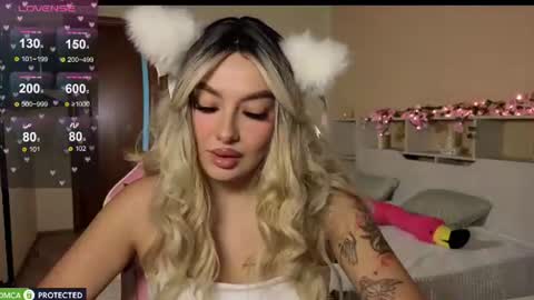 Snapshot of emily_tyler19 chatting on July 14, 2026, 10:21 am Emily online show from July 14, 2026, 10:21 am