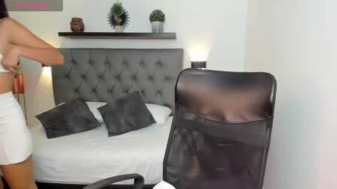 Emi online show from December 28, 2024, 7:54 pm