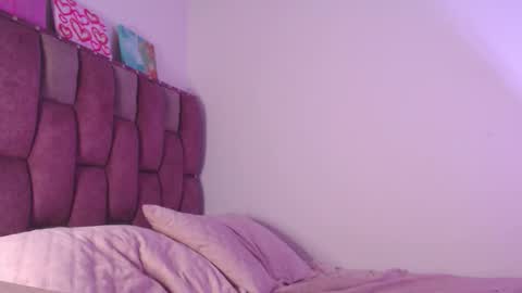 Snapshot of emily_w2 chatting on October 26, 2025, 3:45 am emily_w2 online show from October 26, 2025, 3:45 am