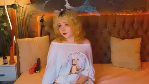 Snapshot of emilyangels chatting on May 20, 2026, 6:30 am Baby Emelli online show from May 20, 2026, 6:30 am