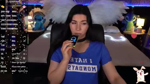 Emy online show from November 24, 2025, 7:08 am