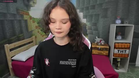 Emilyhaves online show from September 27, 2025, 5:07 pm