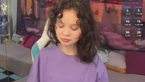 Emilyhaves online show from October 1, 2025, 6:36 pm