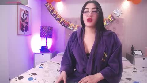 Snapshot of emilycley chatting on October 23, 2025, 4:12 am EMILY online show from October 23, 2025, 4:12 am