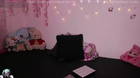 Snapshot of emilycollei chatting on November 5, 2025, 2:55 am Emily online show from November 5, 2025, 2:55 am