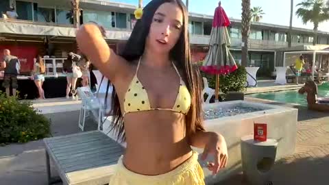 emilyfawn online show from April 21, 2026, 1:07 am