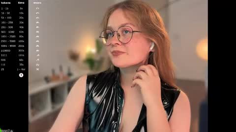 Emily  online show from October 30, 2025, 12:39 pm