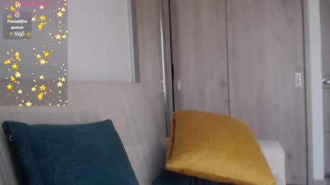 Snapshot of emilyguss chatting on December 10, 2024, 3:22 pm Emily online show from December 10, 2024, 3:22 pm