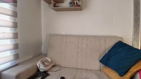 Snapshot of emilyguss chatting on October 1, 2025, 2:34 pm Emily online show from October 1, 2025, 2:34 pm