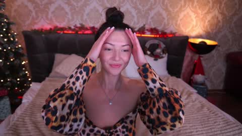 Snapshot of emilyhalls chatting on December 20, 2024, 2:38 pm Emily online show from December 20, 2024, 2:38 pm