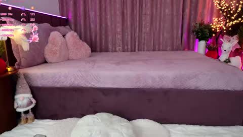 Emily  online show from December 20, 2025, 6:15 pm