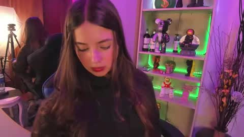 VALEEEN online show from December 4, 2024, 4:05 pm