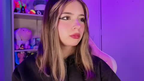 VALEEEN online show from April 17, 2026, 3:15 pm