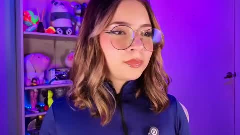 VALEEEN online show from May 25, 2026, 3:07 pm