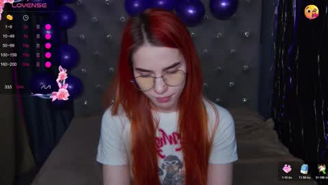 EmilyKents online show from November 22, 2025, 2:21 am