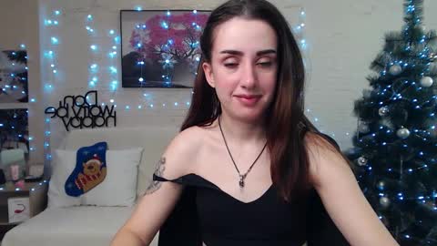 Emyli online show from December 25, 2024, 9:00 pm