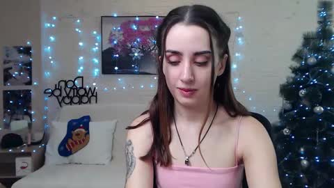 Emyli online show from December 26, 2024, 9:15 pm