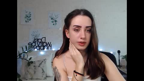 Emyli online show from January 17, 2025, 9:06 pm